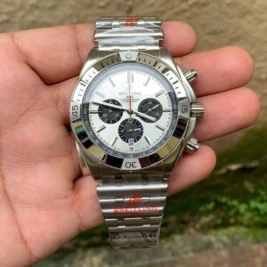 Buy branded first copy Breitling watches for men and women.