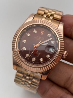 Looking for a cheap Rolex replica? Browse our collection of budget-friendly Rolex lookalikes with premium appearance and lasting quality.