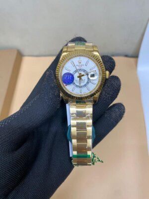Luxury 7A+ replica high quality Rolex first copy India online