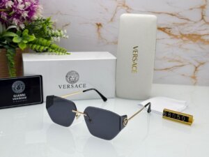luxury branded Versace Stylish first copy Men sunglass in cash on delivery