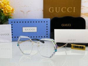 Replica 1st copy Gucci Sunglasses in India online at low price