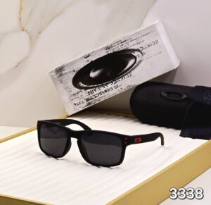 Luxury branded 1st copy Replica Oakley Sunglasses at low price