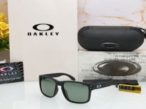 Luxury Branded 1st copy Replica Oakley Sunglasses online