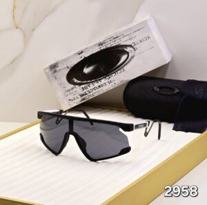 First copy Replica Oakley mens Sunglasses online at low price