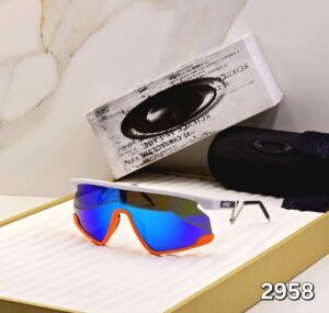 Stylish Men and women First copy Replica Oakley Sunglasses