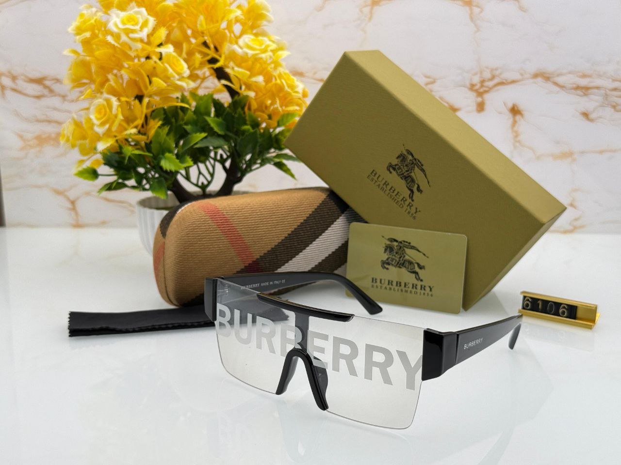 Luxury branded Burberry sunglasses for Gents in india at best price