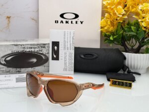 First copy Replica Oakley sunglasses for men online at low price