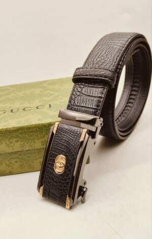 Replica Leather First copy Gucci belt in cash on delivery
