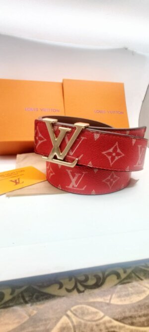 Replica First copy Louis Vuitton belt in cash on delivery