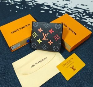 Branded Luxury First copy Replica LV Wallet online for men