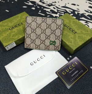 Replica Gucci First copy designer men's wallets in Mumbai
