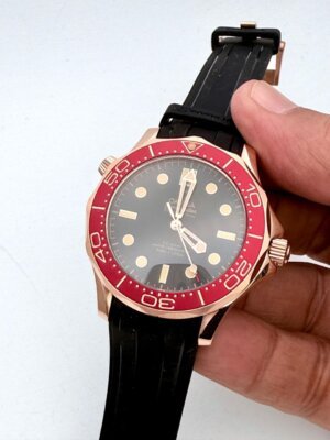 Omega Seamaster Chronograph Swiss Automatic Watch for Men 135
