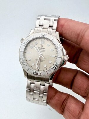 Omega Seamaster Swiss Automatic Watch for Men 140