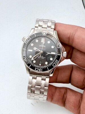 Omega Seamaster Swiss Automatic Watch for Men 143