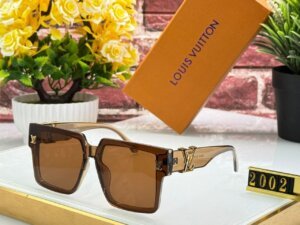 Louis Vuitton 2002 Premium high quality Sunglasses 172