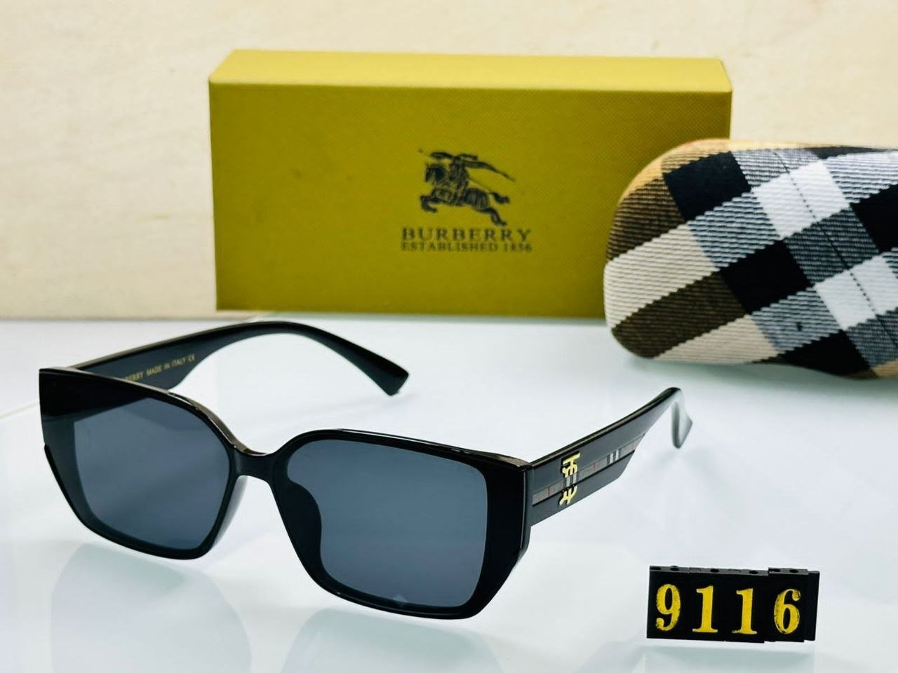 Burberry Premium high quality Sunglasses 558