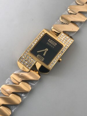 Gucci Zig Zag Swiss Daimond Embossed watch For Men 14