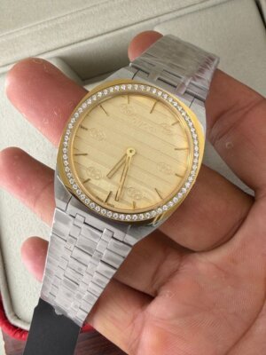 Gucci 25H Series Golden Dial Quartz Men's Watch 11