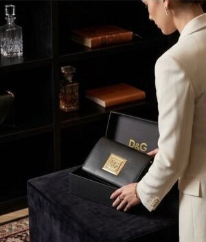 DOLCE & GABBANA 12A PREMIUM HIGH QUAILITY BIG SLING BAG 109