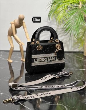 CHRISTIAN DIOR LADY D-LITE BAG 12A PREMIUM HIGH QUAILITY BIG SLING BAG 120