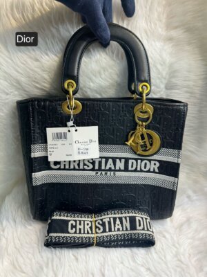 CHRISTIAN DIOR LADY D-LITE BAG 12A PREMIUM HIGH QUAILITY BIG SLING BAG 123