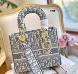 CHRISTIAN DIOR LADY D-LITE BAG 12A PREMIUM HIGH QUAILITY BIG SLING BAG 124